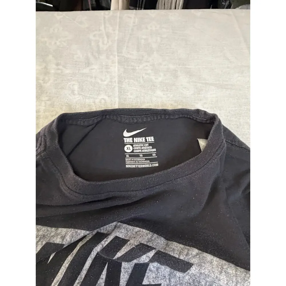 Nike Men’s Athletic Cut Box Logo Graphic T-Shirt